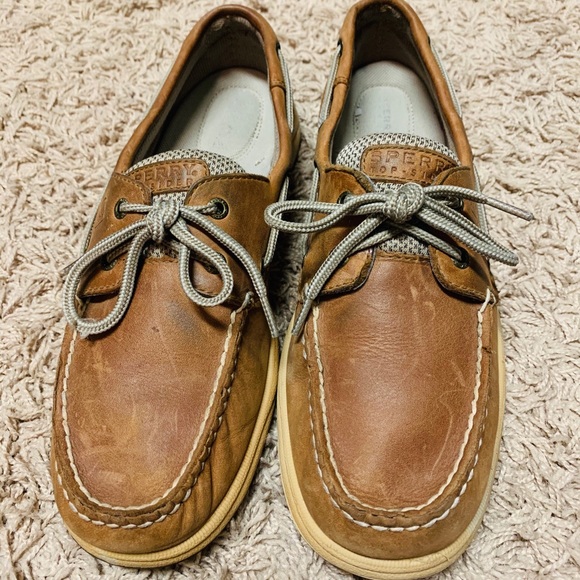 Sperry Shoes - Leather sperrys size 9.5